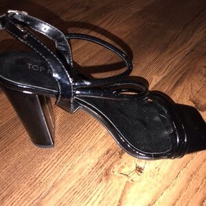 Topshop Black 7.5 like new Patent Strappy Block Heel Sandals wedges